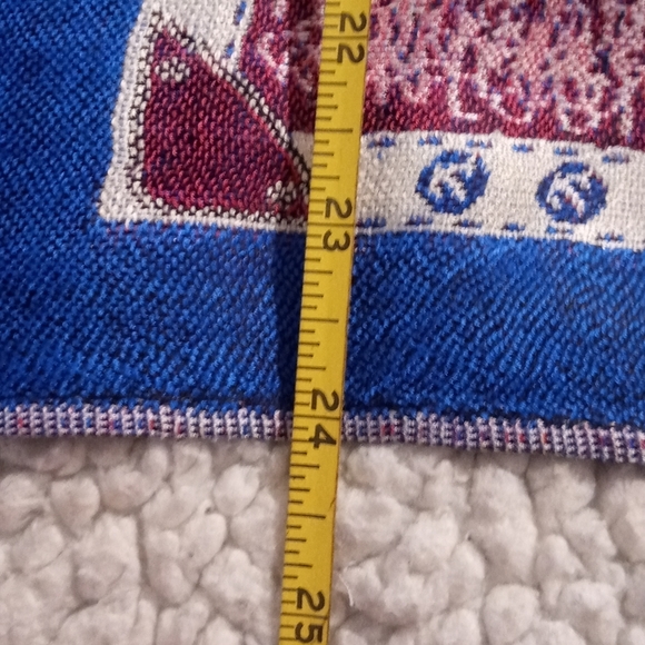 Louis Vuitton World Scarf - Picture 6 of 10